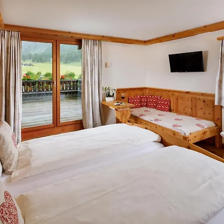 ホテル Walserhuus Sertig