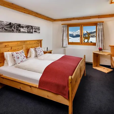 Hotel Walserhuus Sertig 3*