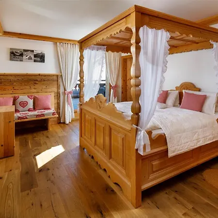 Walserhuus Sertig Hotel