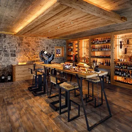 Walserhuus Sertig ホテル