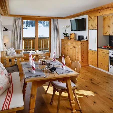 Walserhuus Sertig Hotel 3*
