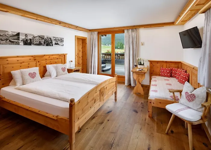 Walserhuus Sertig Otel