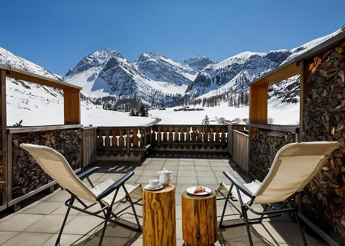 Walserhuus Sertig Hotel