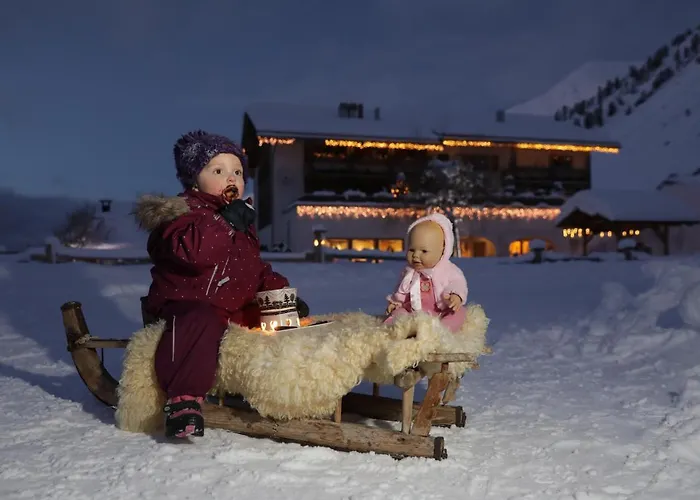 Walserhuus Sertig Hotel 3*