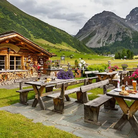 Walserhuus Sertig Hotell Sertig Döfli